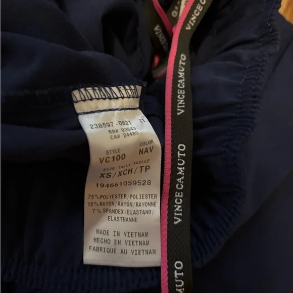 Vince Camuto navy blue scrubs 2 pairs bundle XS - Picture 3 of 4